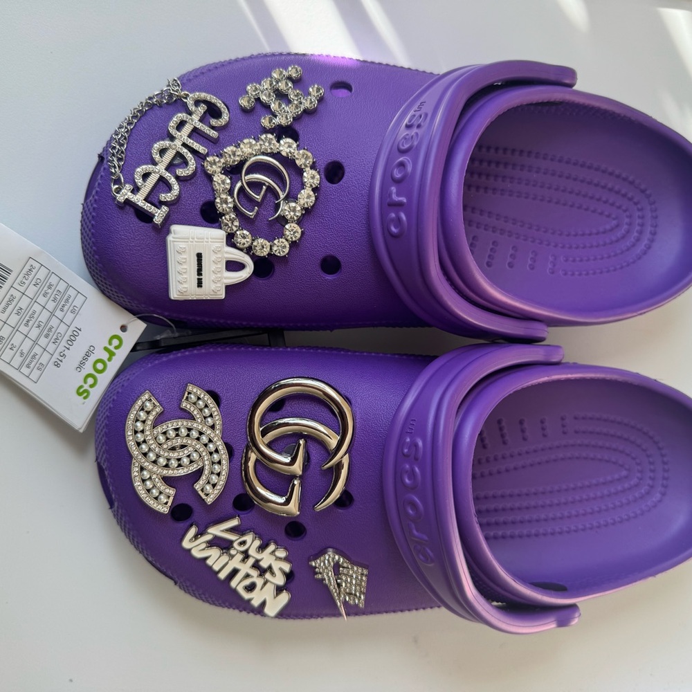 CROCS Women's Purple Embellished Slippers